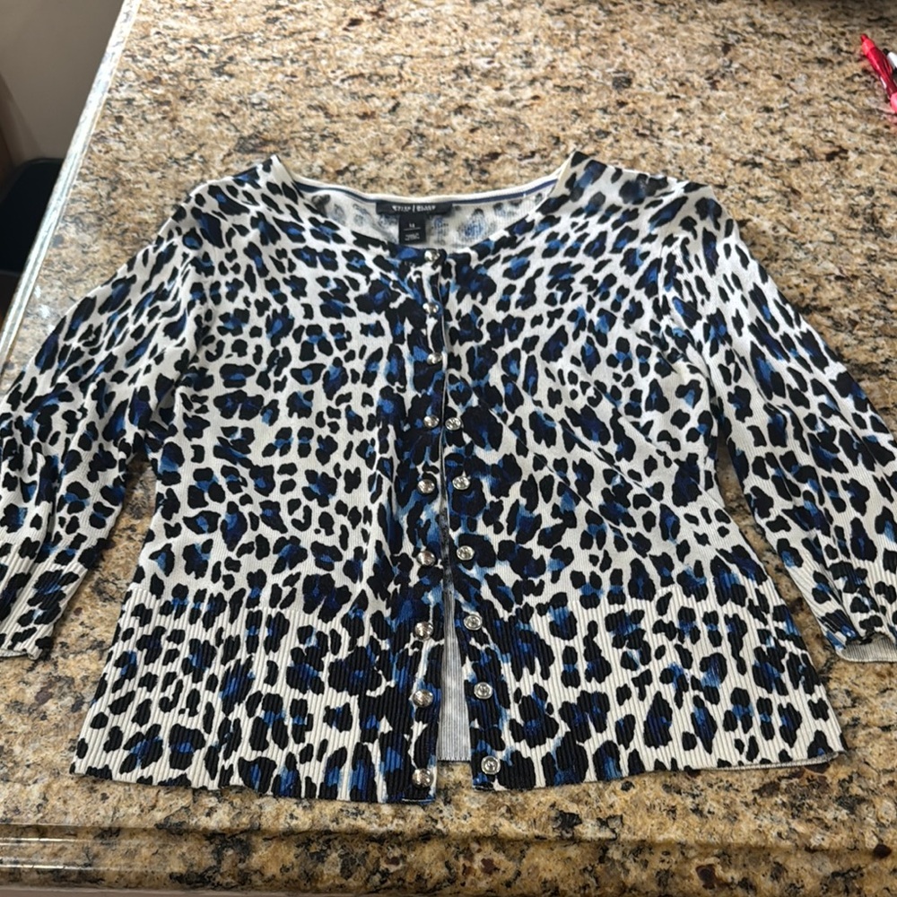 White House Black Market Black and White Graphic Blouse